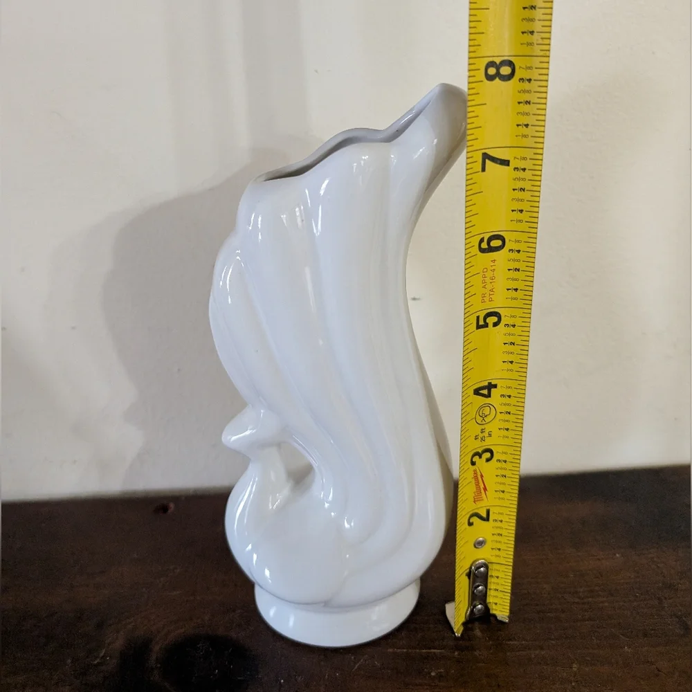 Vintage White Ceramic Swan Vase Victorian CottageCore Farmhouse Decor Aesthetic
